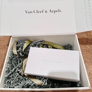 Van Cleef & Arpels Bracelet Box